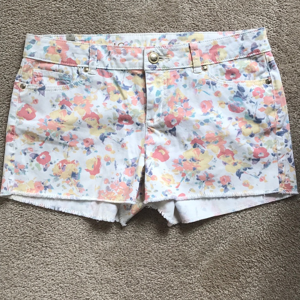 LC Lauren Conrad floral shorts